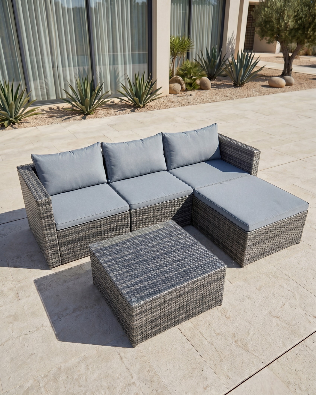 4-seater grey rattan garden set