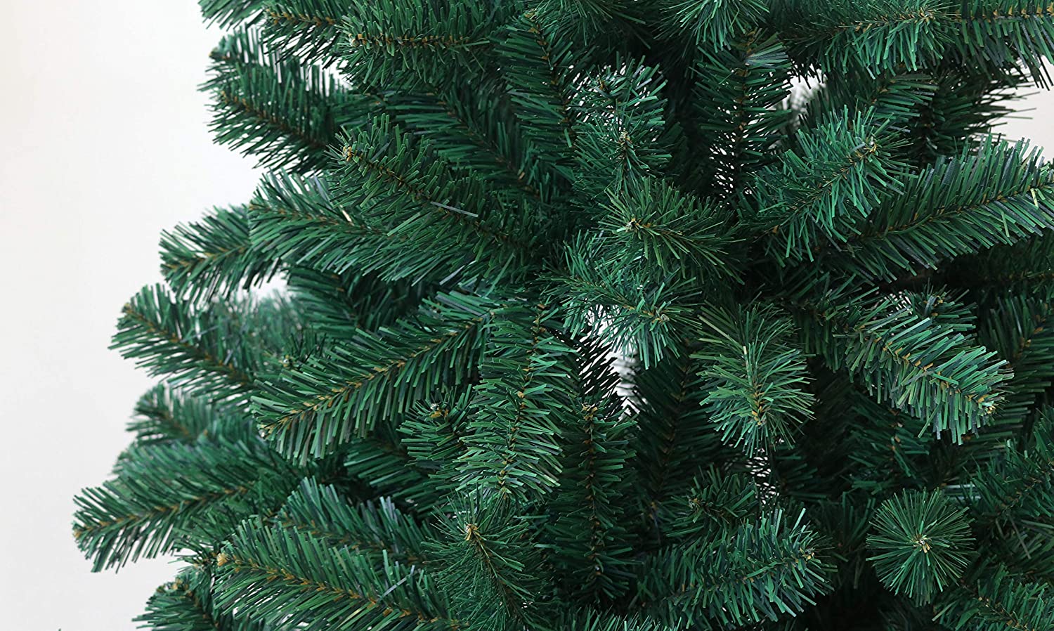 EVRE 4Ft Evergreen Artificial Christmas Tree close up of detailed fir tips.