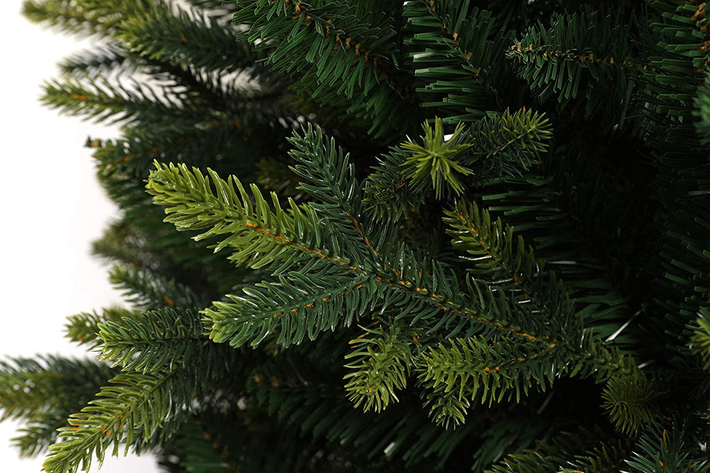 Evre Spruce 5Ft Christmas Tree close up of fir tips