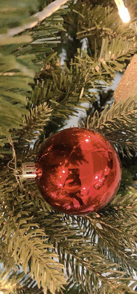 Evre Spruce 7Ft Christmas Tree close up of decorative bauble